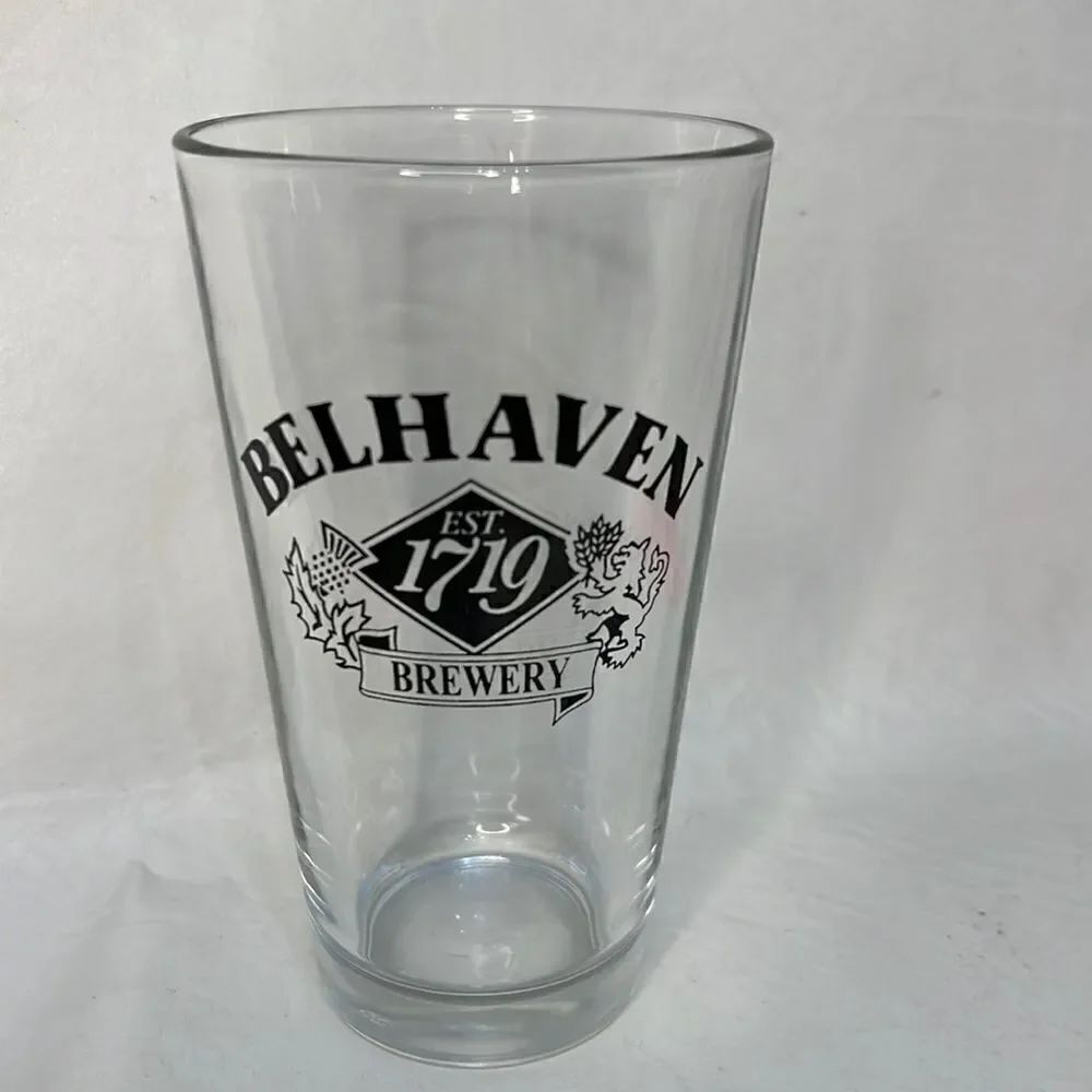 Bellhaven Brewery Est 1719 Beer Drinking Glass 16 Oz 3 1/4 In Round 6 In Tall